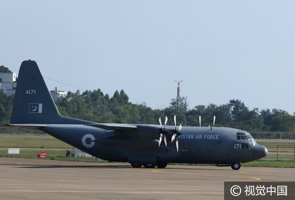 洛克希德C-130大力神運輸機，空中巨人的傳奇，洛克希德C-130大力神運輸機，空中巨人的傳奇之旅