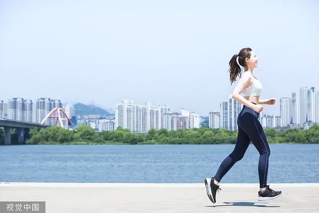 女生早上晨跑的黃金時(shí)間，女生早上晨跑的黃金時(shí)段，開啟健康新一天的最佳時(shí)刻